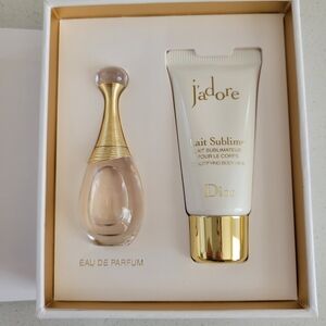 NIB J'adore Set